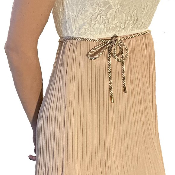 Fully Lined Lace Bodice Dress - Picture 2 of 8